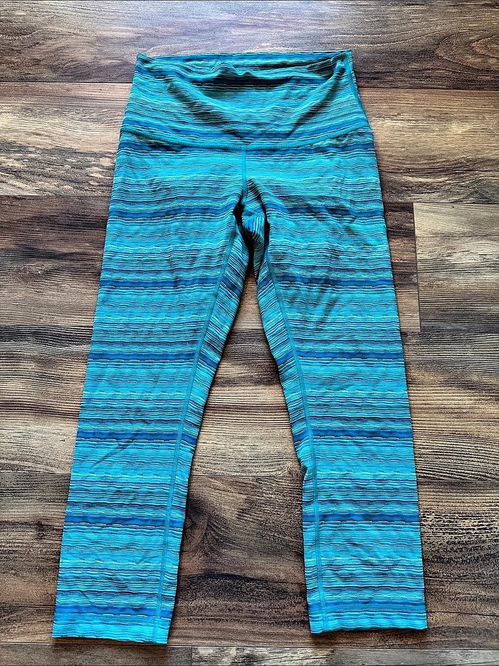 lululemon Wunder Under Crop III Abstract Pattern Leggings Blue & Green Size 8
